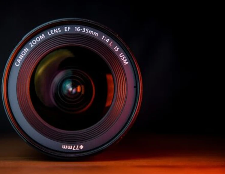 obiettivo fotografico